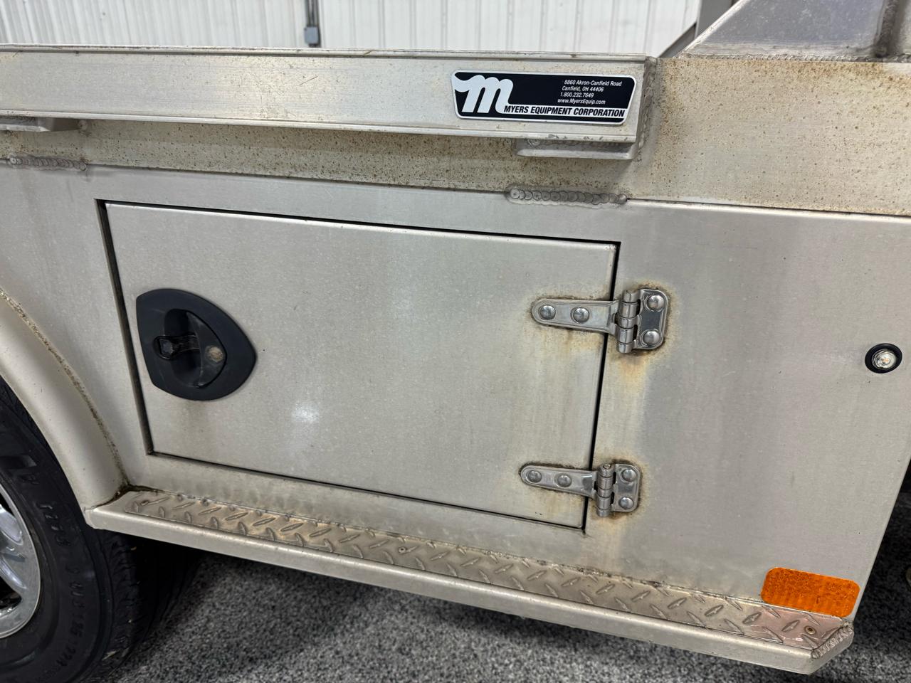 RAM 3500 Tradesman 4x4 Crew Cab 8' Box 2020