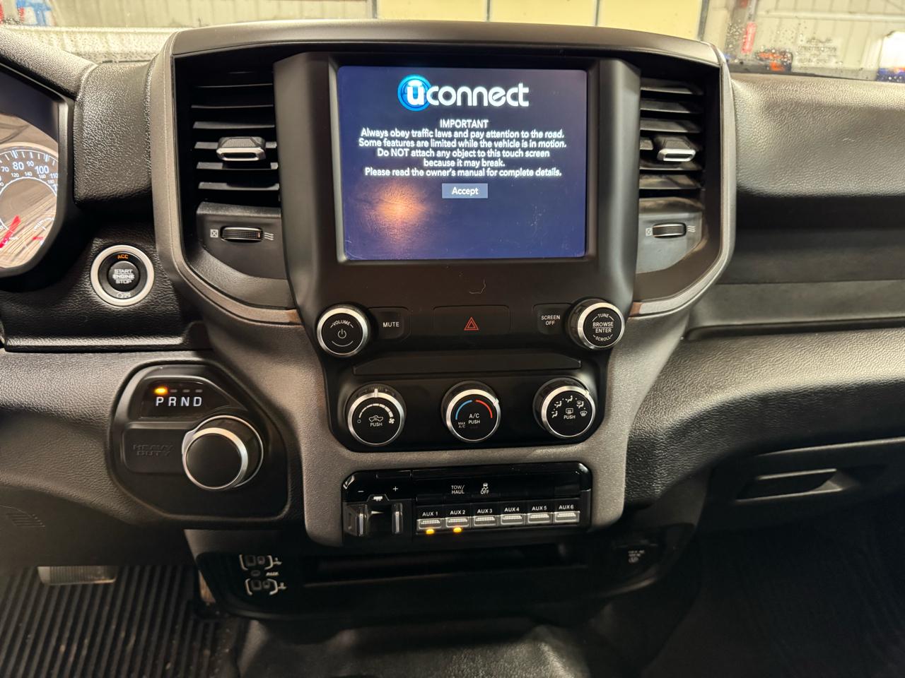 RAM 3500 Tradesman 4x4 Crew Cab 8' Box 2020