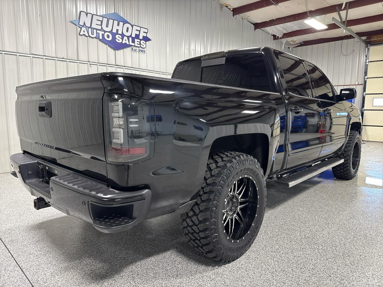 Chevrolet Silverado 1500 4WD Crew Cab 143.5" LT w/2LT 2017