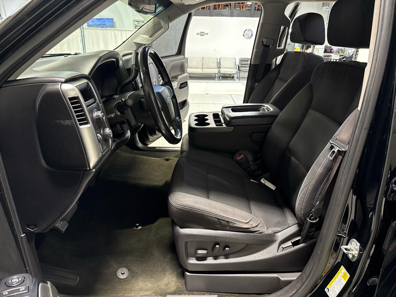 Chevrolet Silverado 1500 4WD Crew Cab 143.5" LT w/2LT 2017