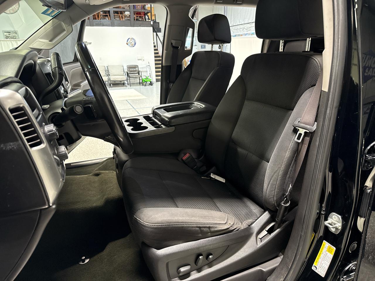 Chevrolet Silverado 1500 4WD Crew Cab 143.5" LT w/2LT 2017