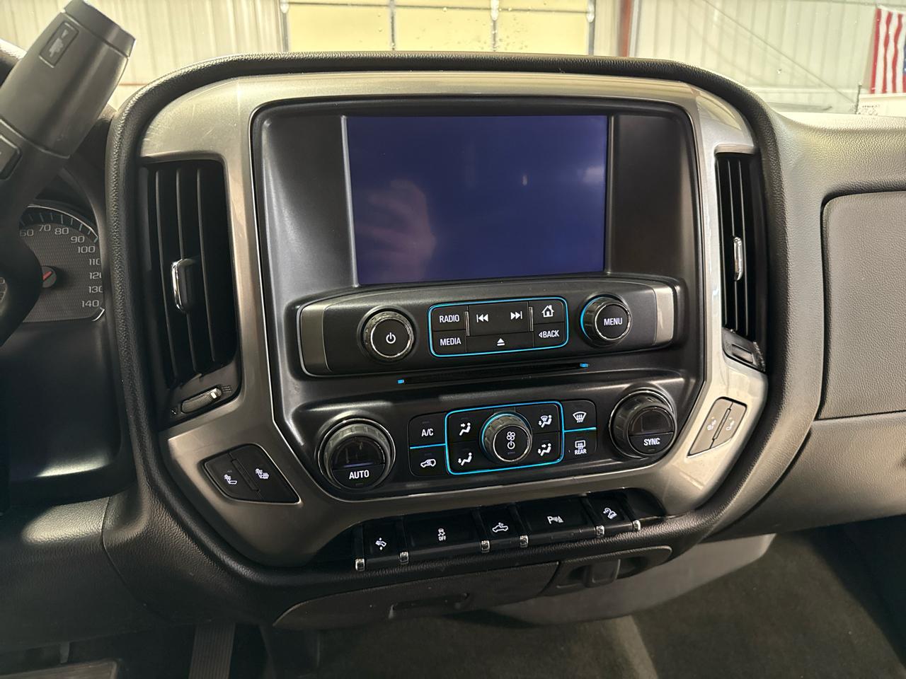 Chevrolet Silverado 1500 4WD Crew Cab 143.5" LT w/2LT 2017