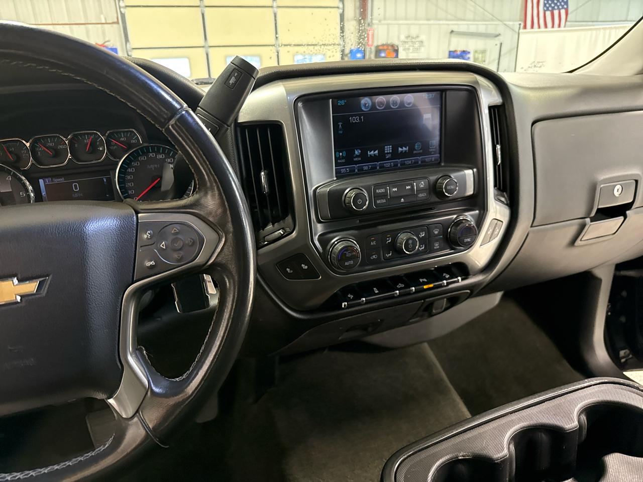 Chevrolet Silverado 1500 4WD Crew Cab 143.5" LT w/2LT 2017