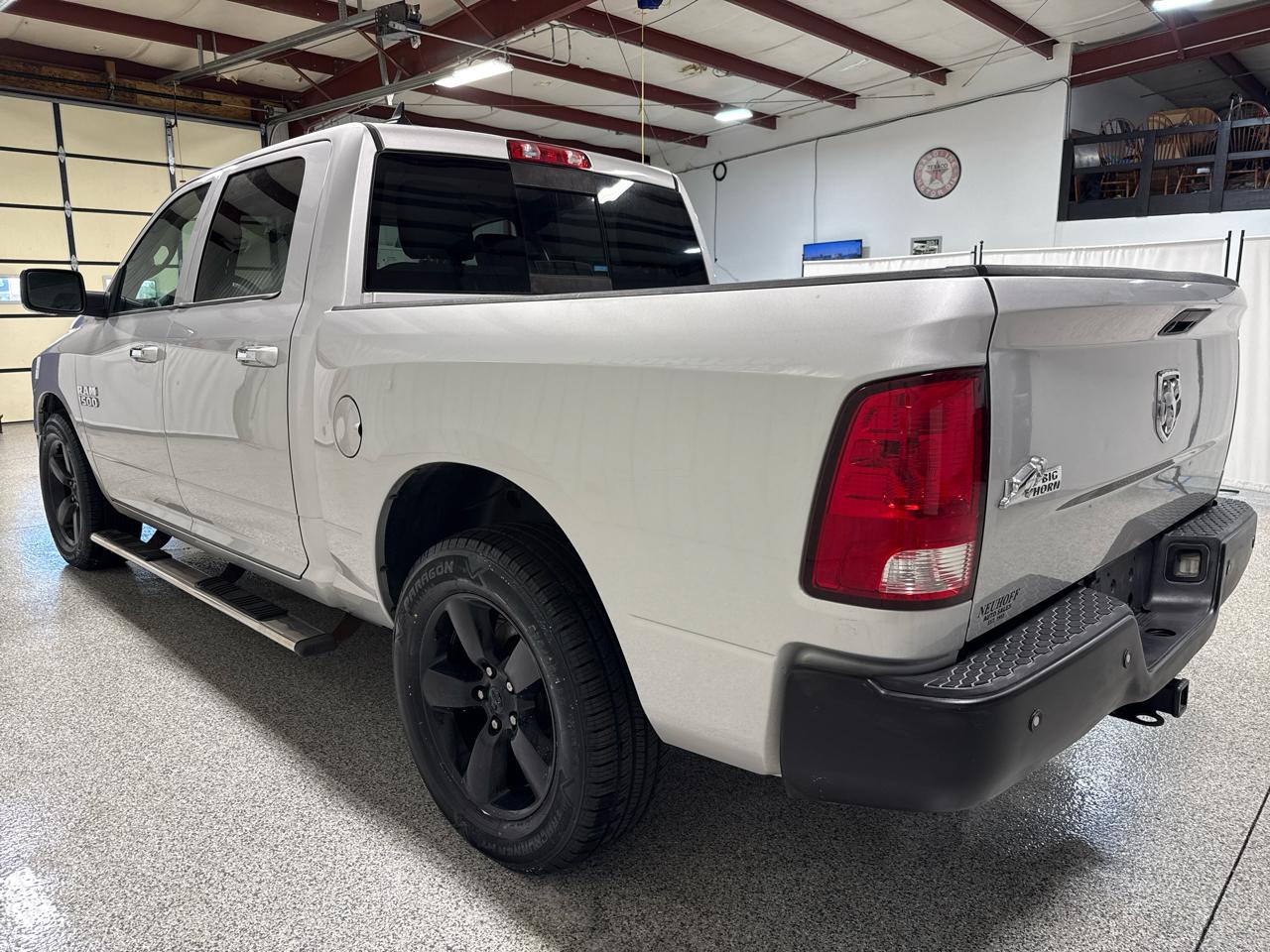 RAM 1500 2WD Crew Cab 140.5" Big Horn 2016