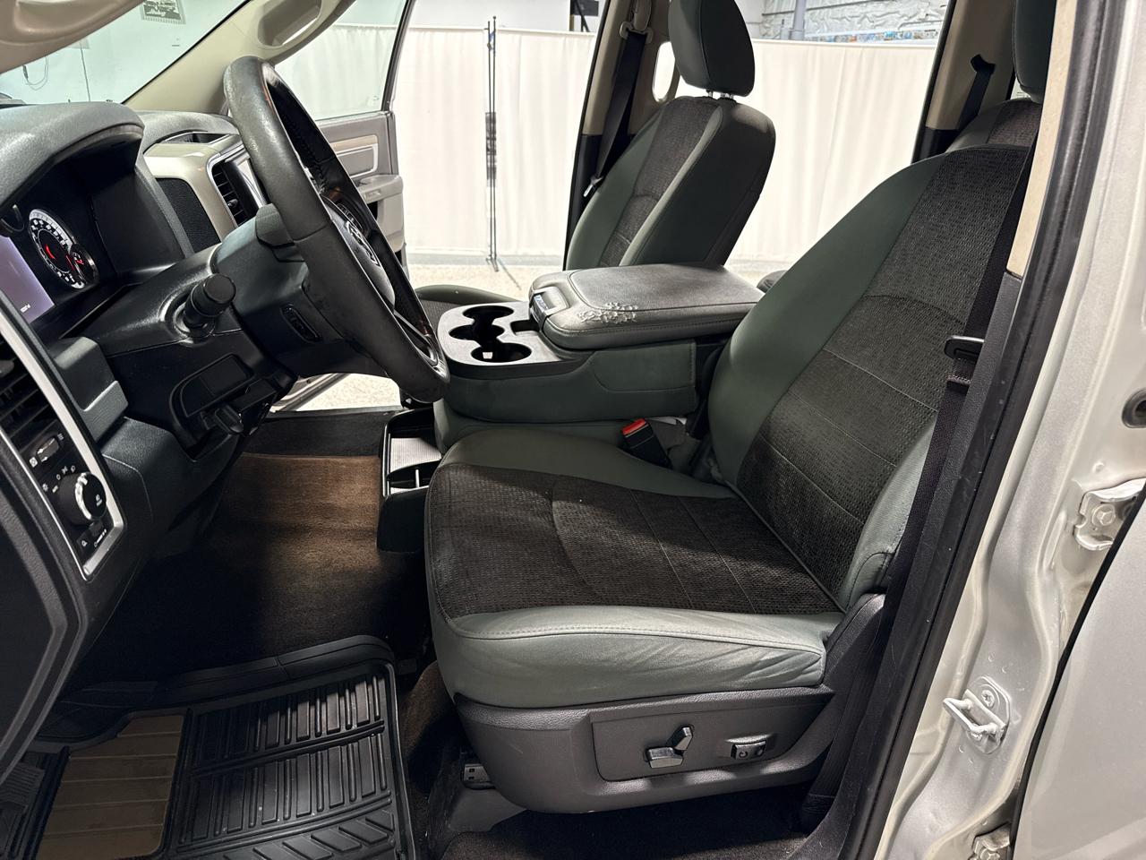 RAM 1500 2WD Crew Cab 140.5" Big Horn 2016