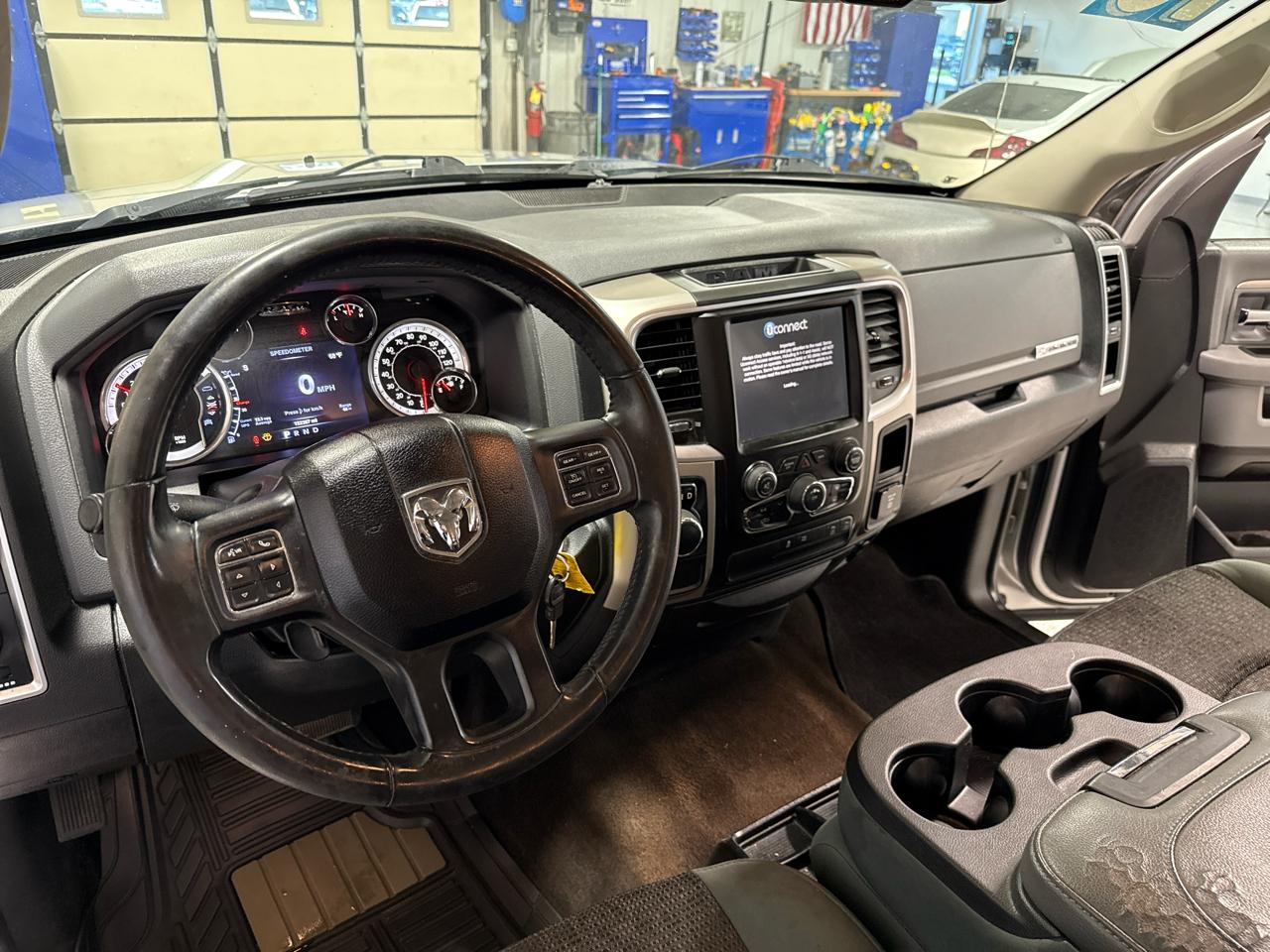 RAM 1500 2WD Crew Cab 140.5" Big Horn 2016