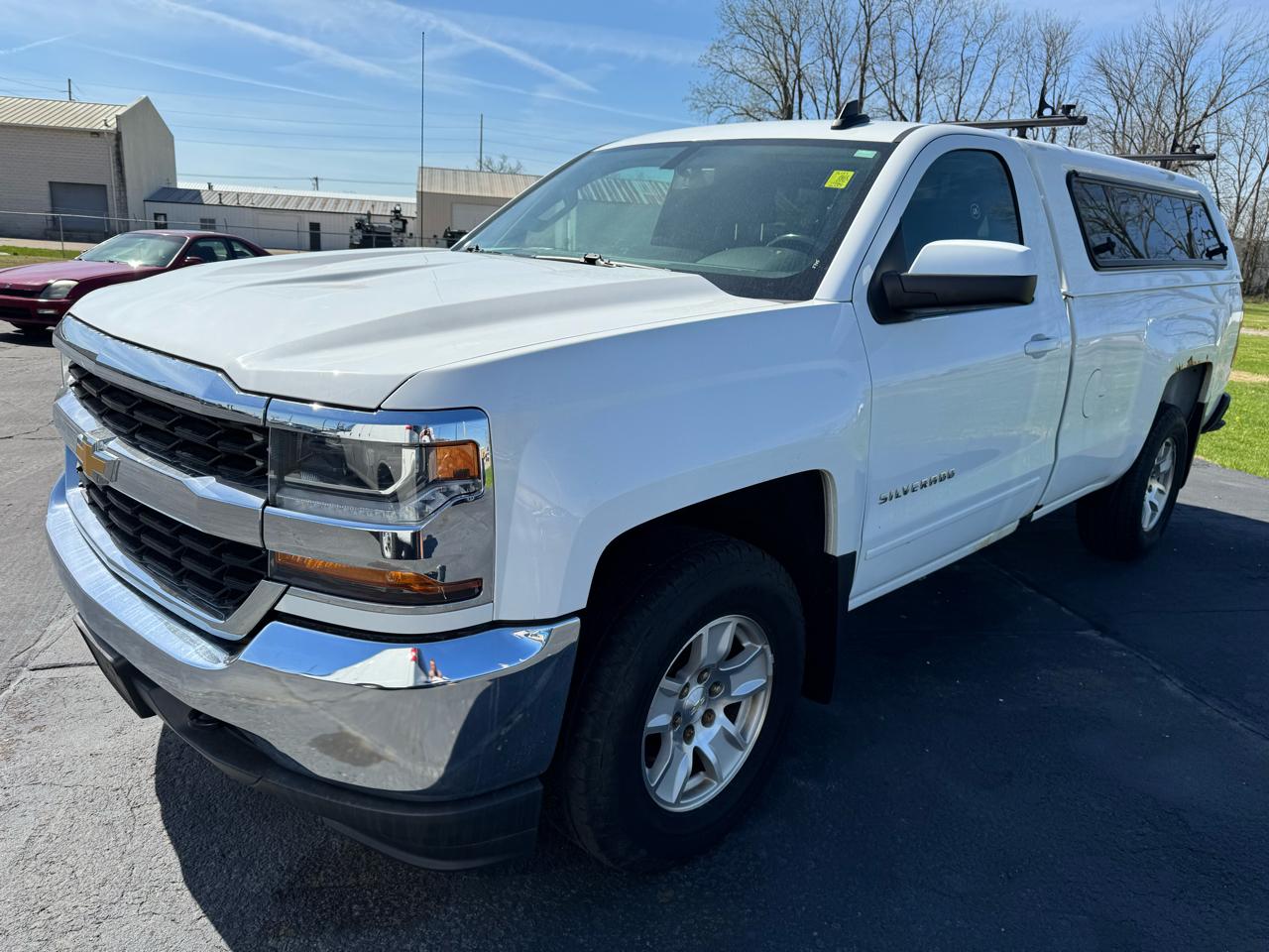 Chevrolet Silverado 1500 4WD Reg Cab 133.0" LT w/1LT 2017