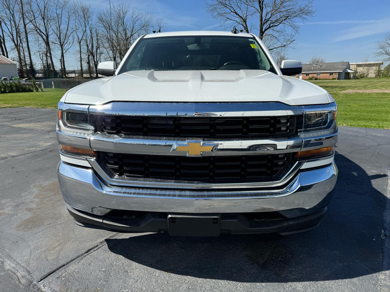 Chevrolet Silverado 1500 4WD Reg Cab 133.0" LT w/1LT 2017
