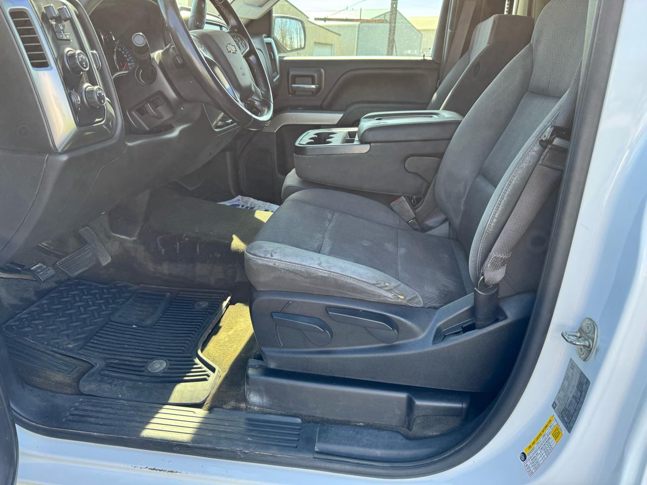 Chevrolet Silverado 1500 4WD Reg Cab 133.0" LT w/1LT 2017