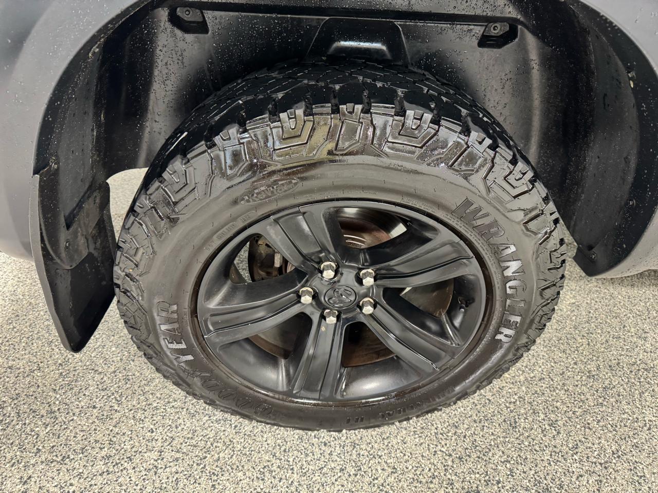 RAM 1500 Classic Warlock 4x4 Quad Cab 6'4" Box 2022