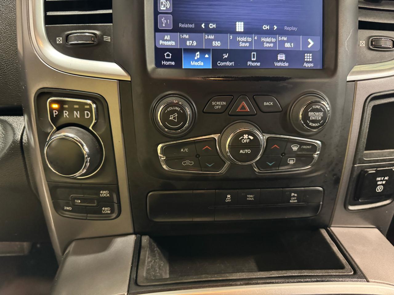 RAM 1500 Classic Warlock 4x4 Quad Cab 6'4" Box 2022