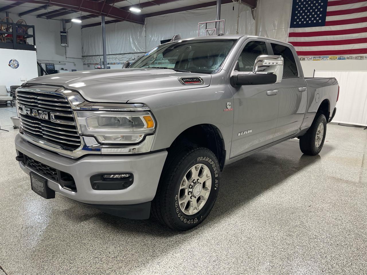 RAM 2500 Laramie 4x4 Crew Cab 6'4" Box 2024