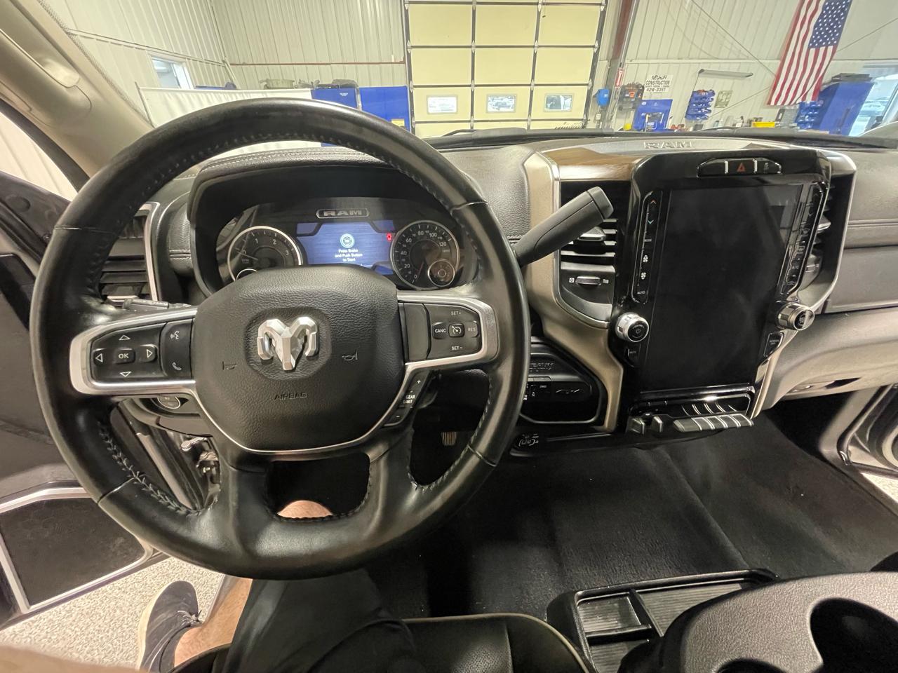 RAM 2500 Laramie 4x4 Crew Cab 6'4" Box 2024