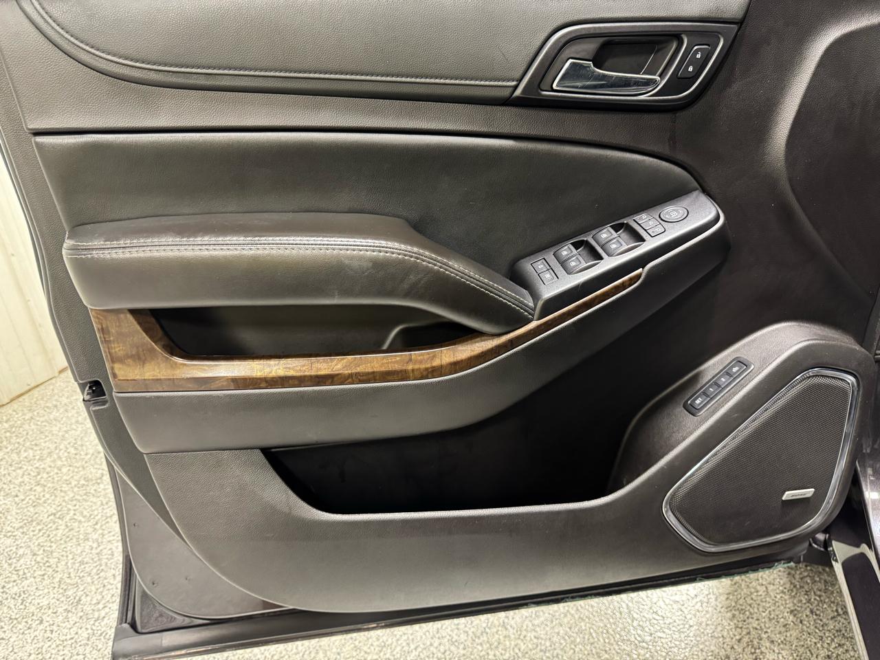 Chevrolet Tahoe 4WD 4dr LT 2016