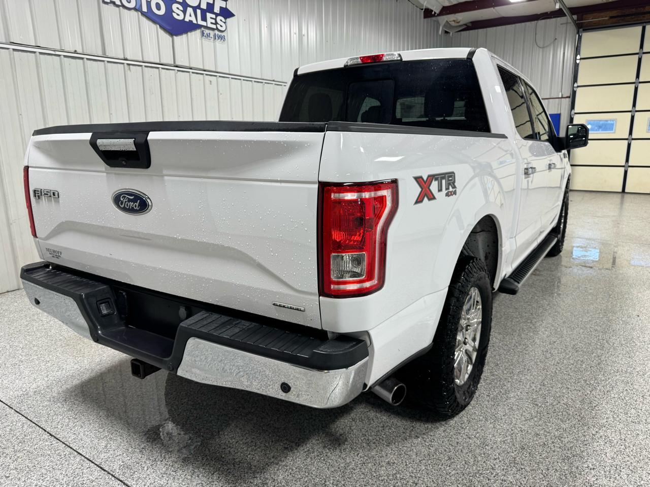 Ford F-150 4WD SuperCrew 145" XLT 2015