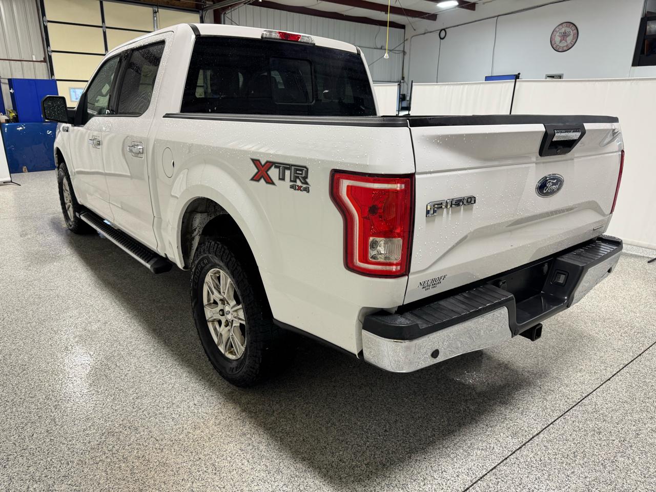 Ford F-150 4WD SuperCrew 145" XLT 2015