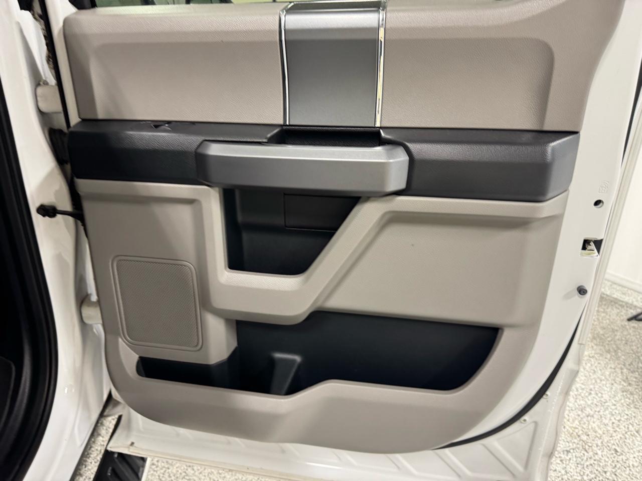 Ford F-150 4WD SuperCrew 145" XLT 2015