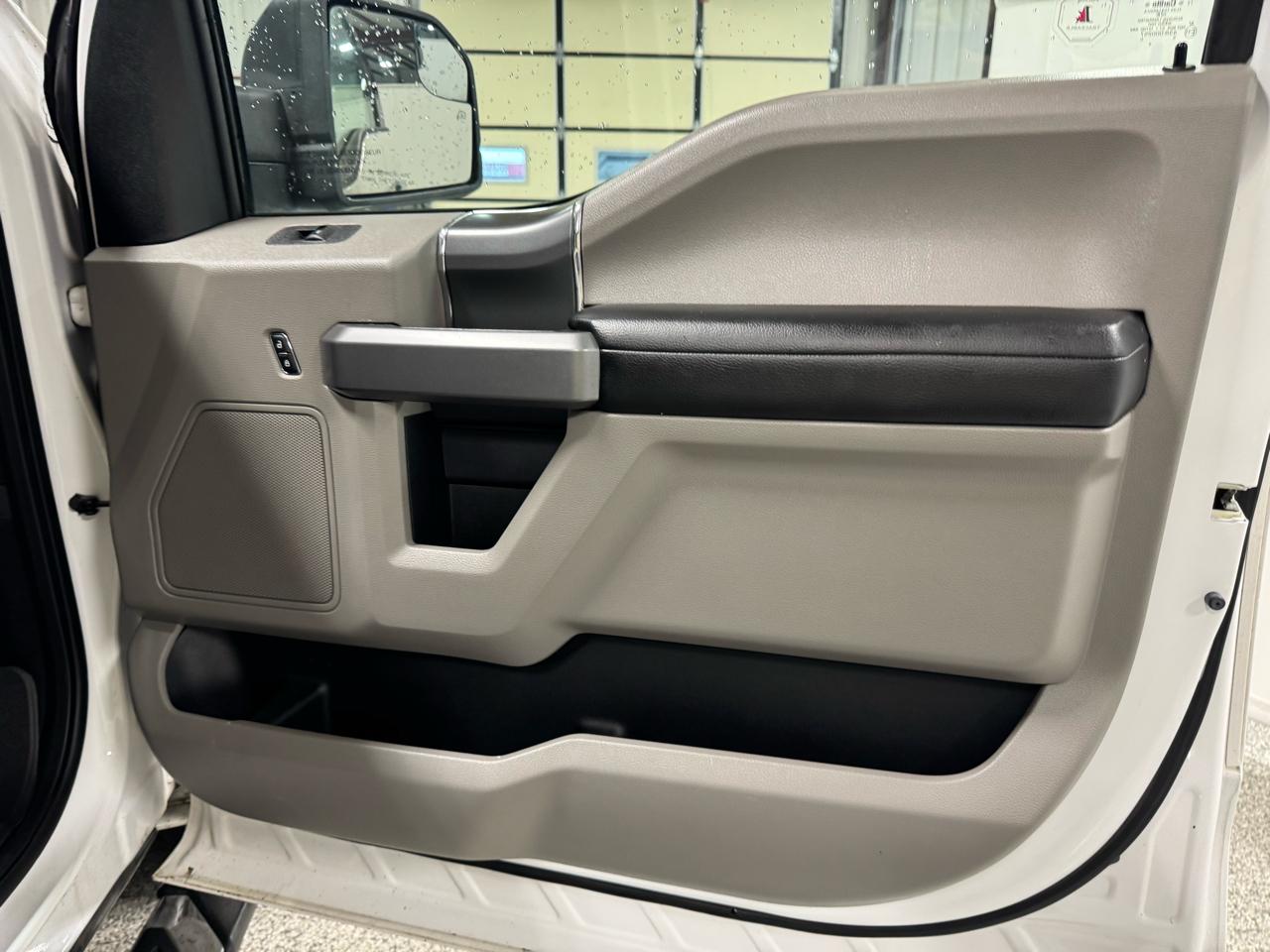 Ford F-150 4WD SuperCrew 145" XLT 2015