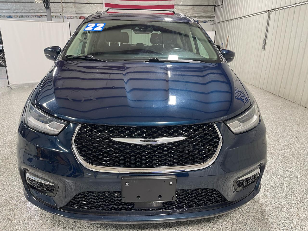 Chrysler Pacifica Touring L FWD 2022