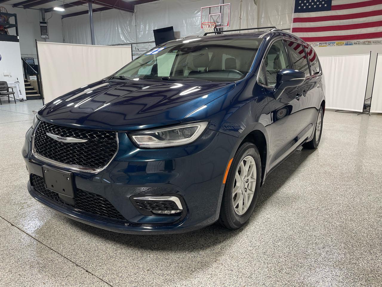 Chrysler Pacifica Touring L FWD 2022