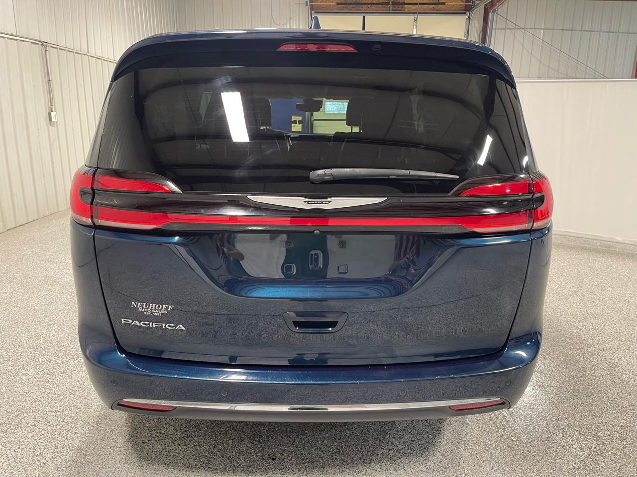 Chrysler Pacifica Touring L FWD 2022