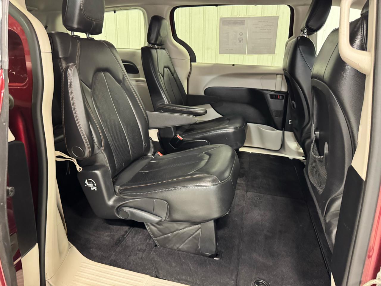 Chrysler Pacifica Touring L FWD 2019