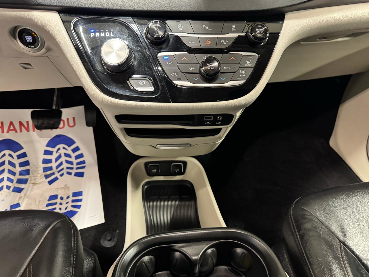 Chrysler Pacifica Touring L FWD 2019