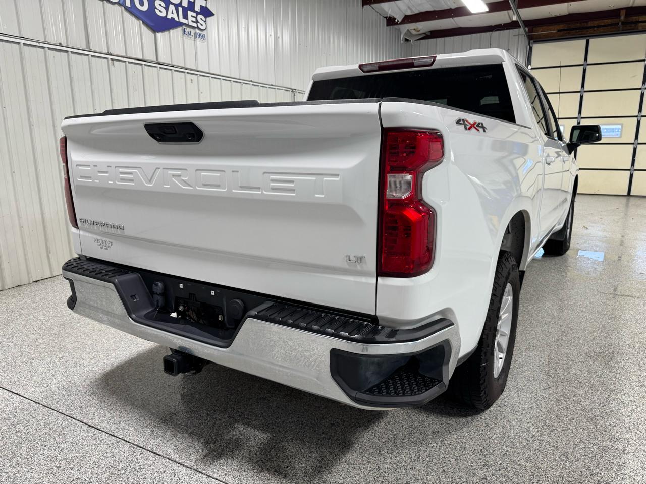 Chevrolet Silverado 1500 4WD Crew Cab 147" LT w/1LT 2023