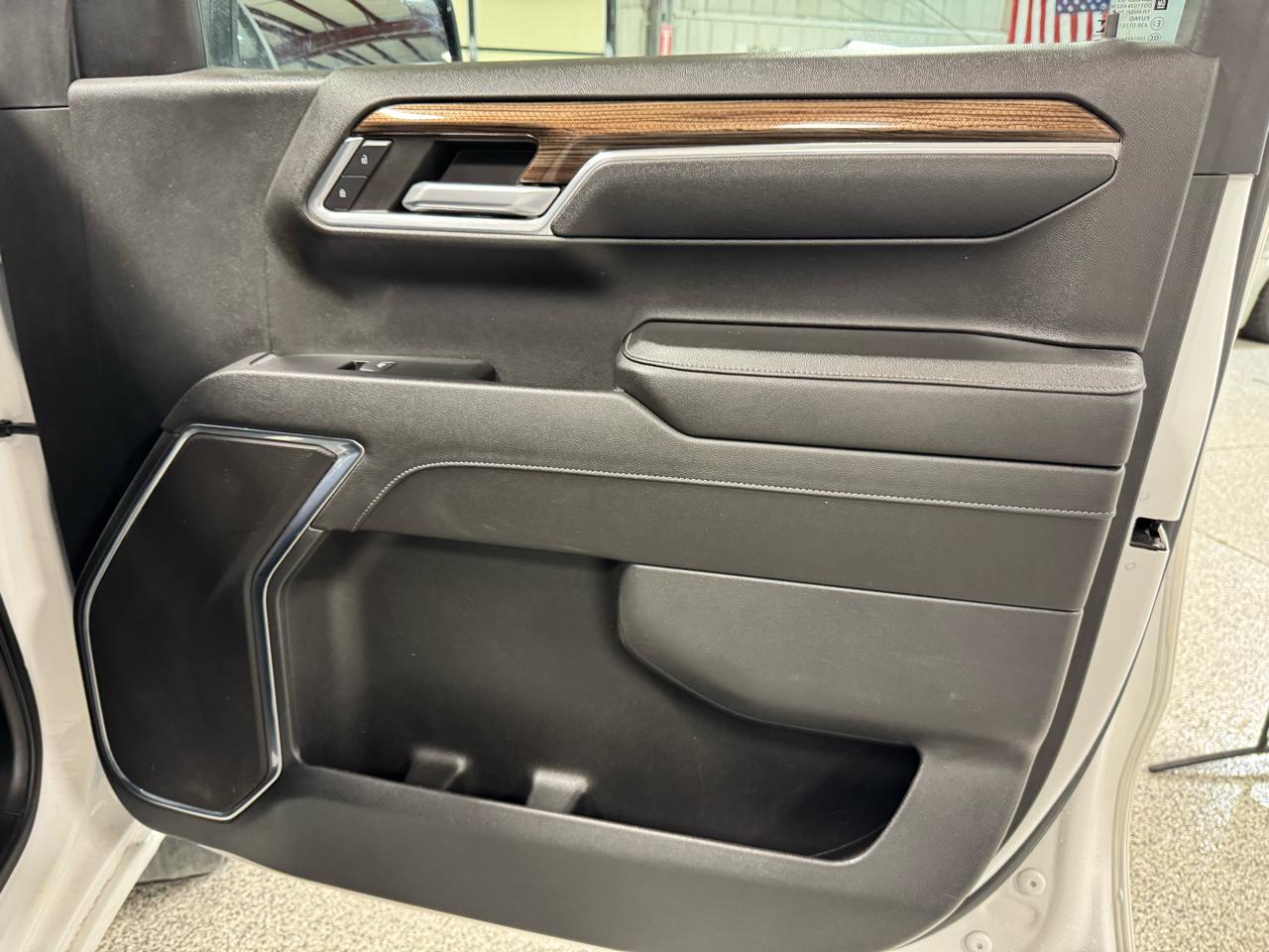 Chevrolet Silverado 1500 4WD Crew Cab 147" LT w/1LT 2023