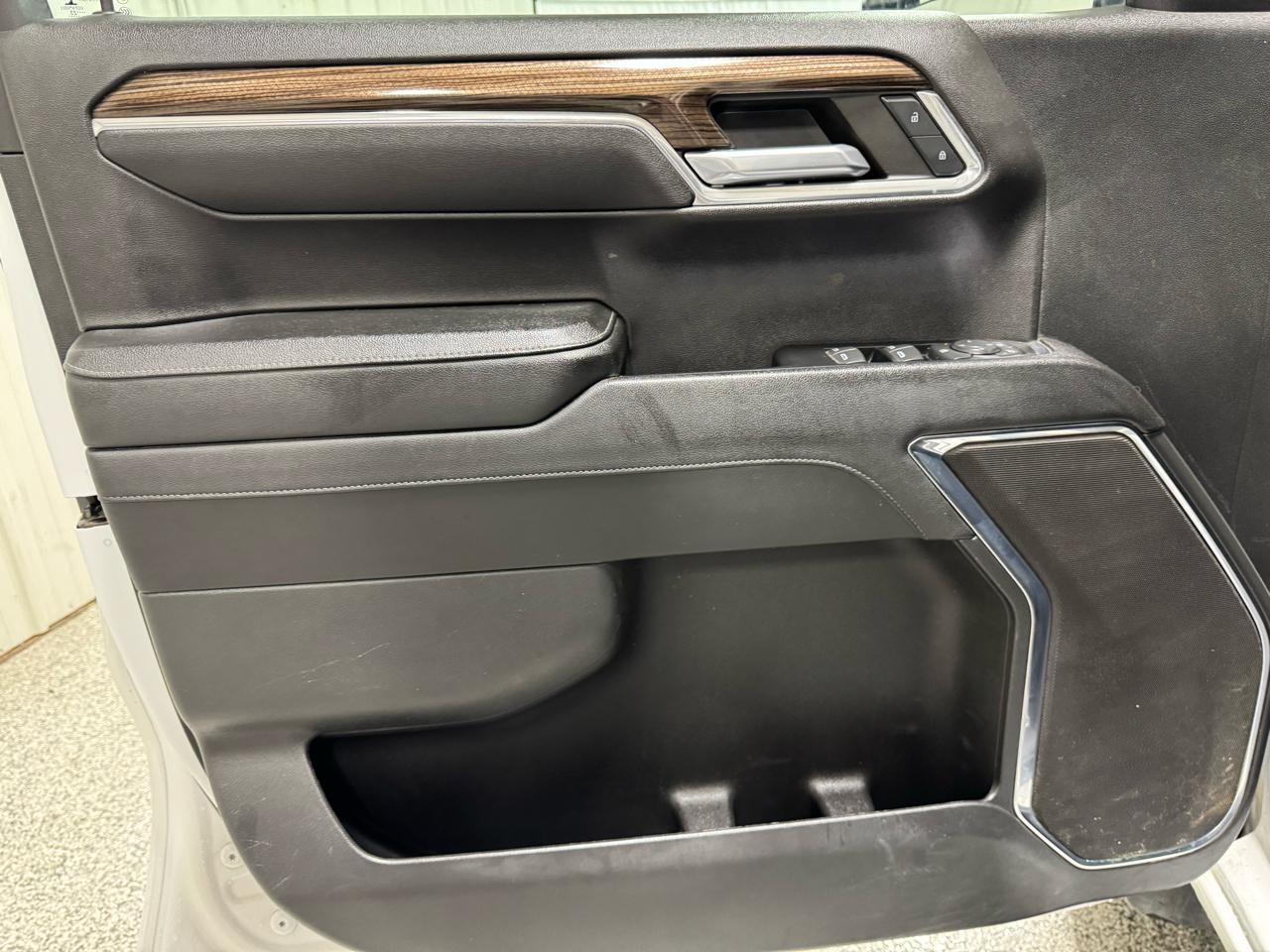 Chevrolet Silverado 1500 4WD Crew Cab 147" LT w/1LT 2023