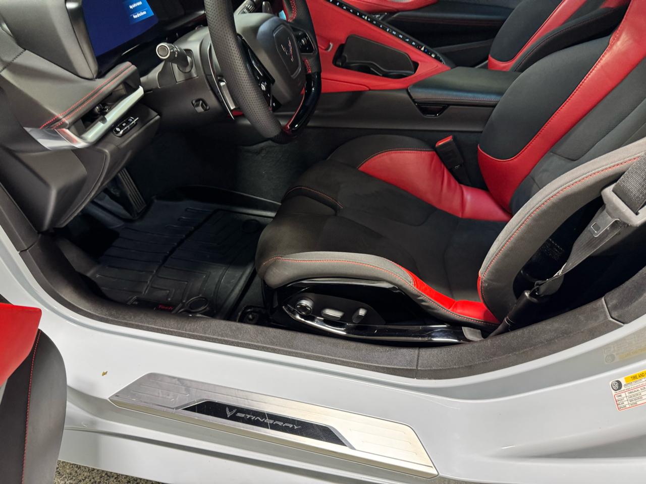 Chevrolet Corvette 2dr Stingray Cpe w/2LT 2021