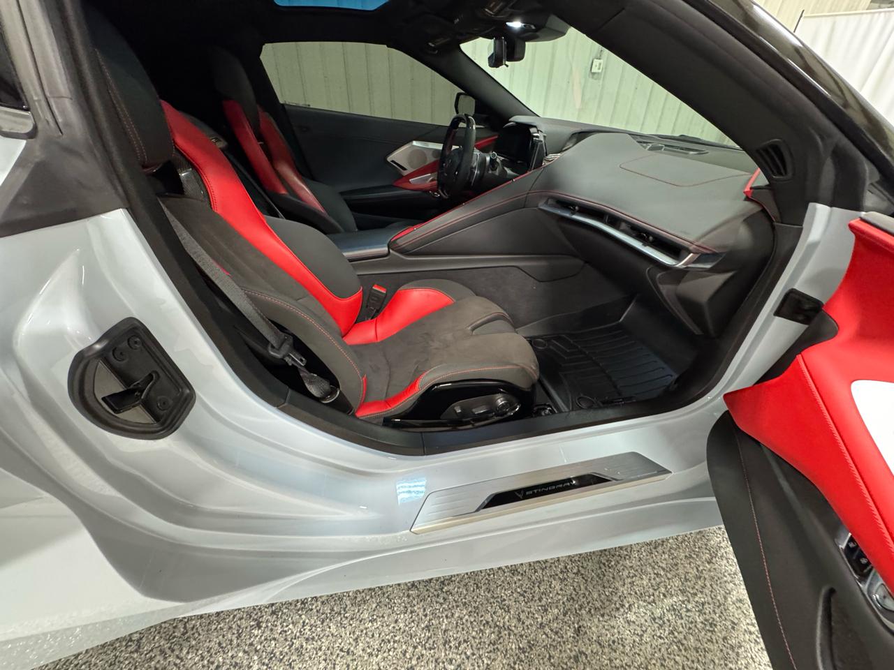 Chevrolet Corvette 2dr Stingray Cpe w/2LT 2021