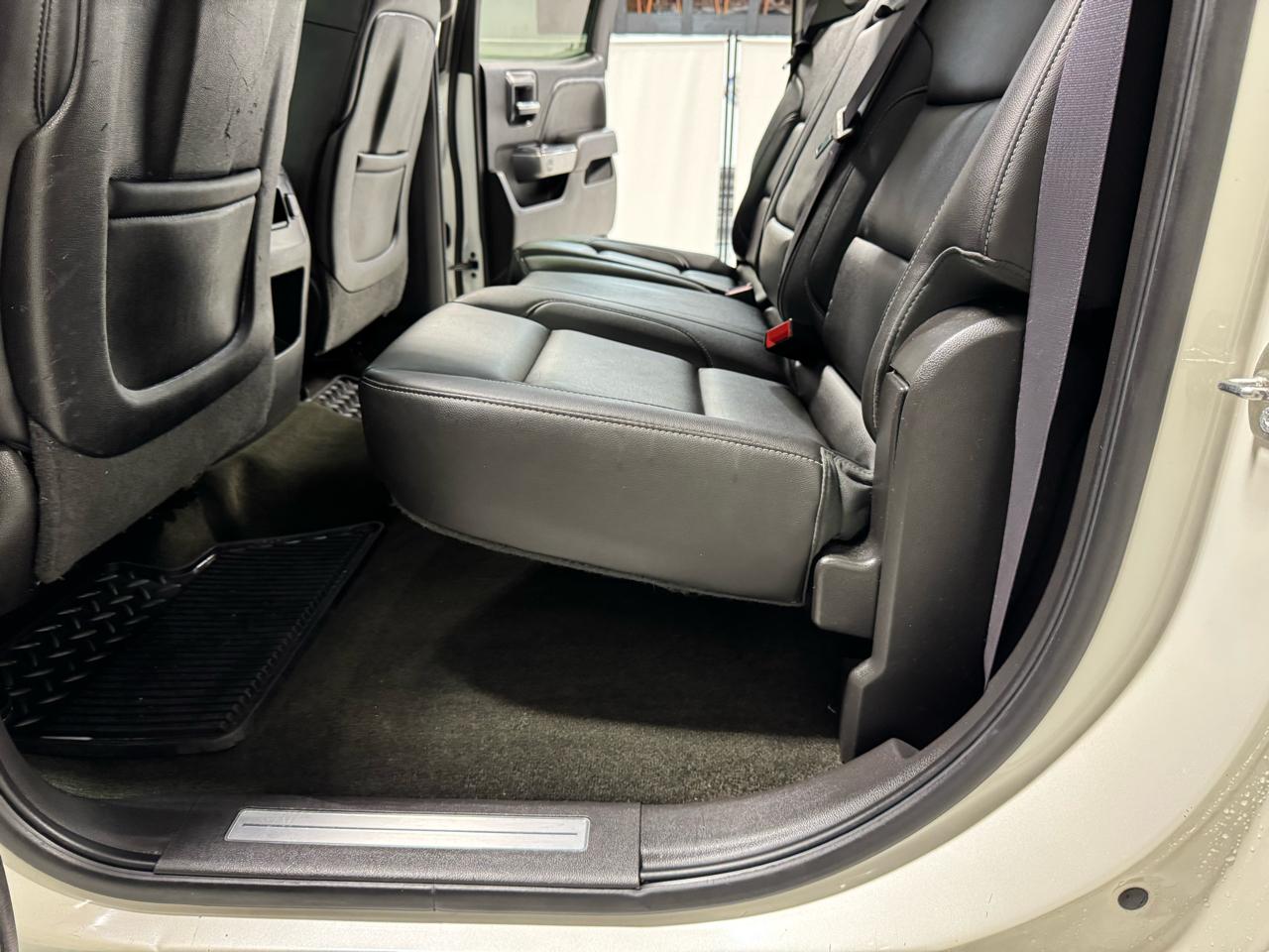 Chevrolet Silverado 1500 4WD Crew Cab 143.5" LTZ w/2LZ 2015