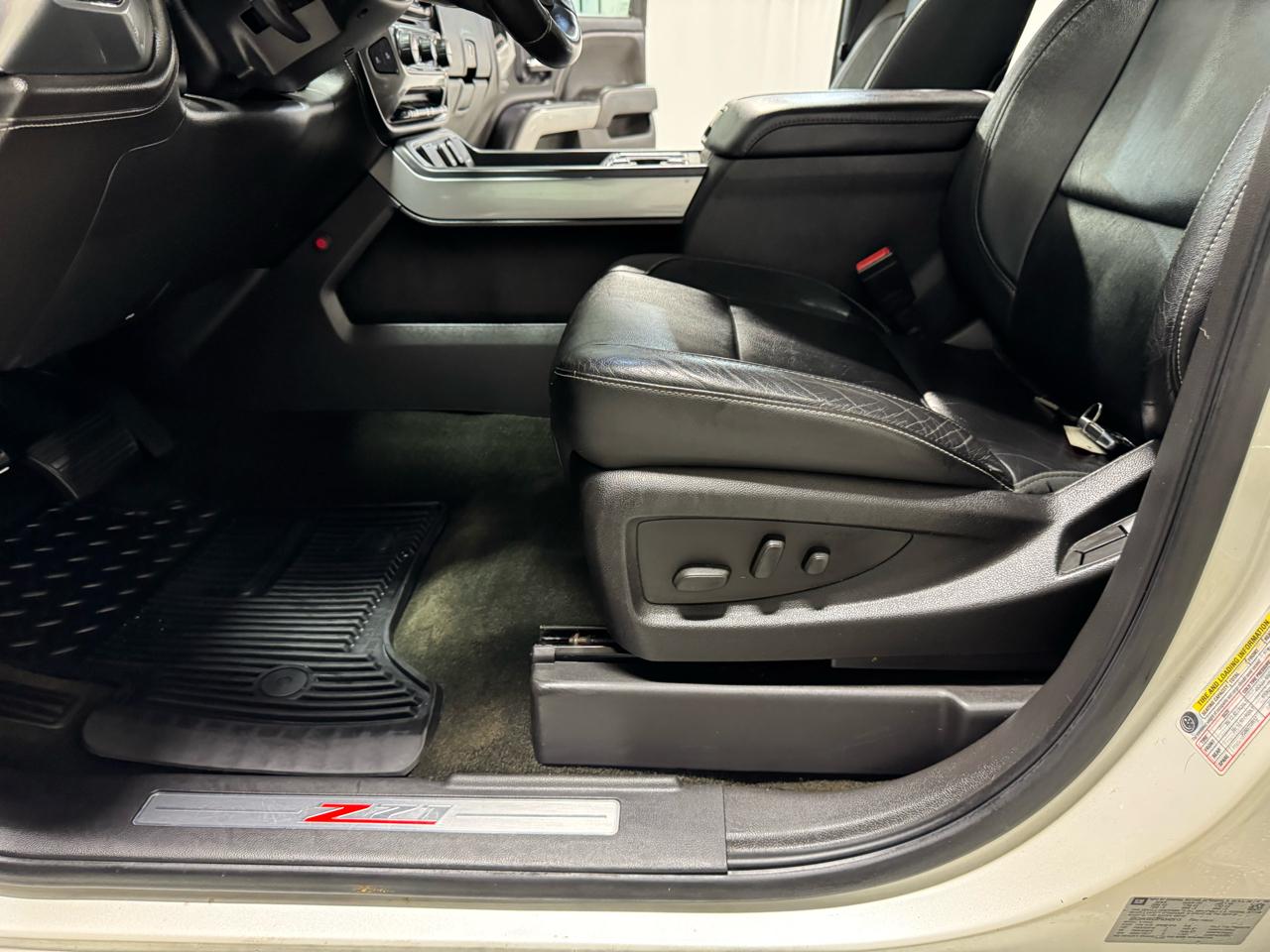 Chevrolet Silverado 1500 4WD Crew Cab 143.5" LTZ w/2LZ 2015