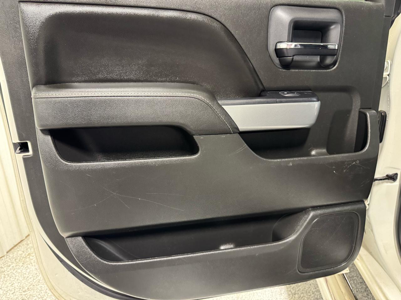 Chevrolet Silverado 1500 4WD Crew Cab 143.5" LTZ w/2LZ 2015