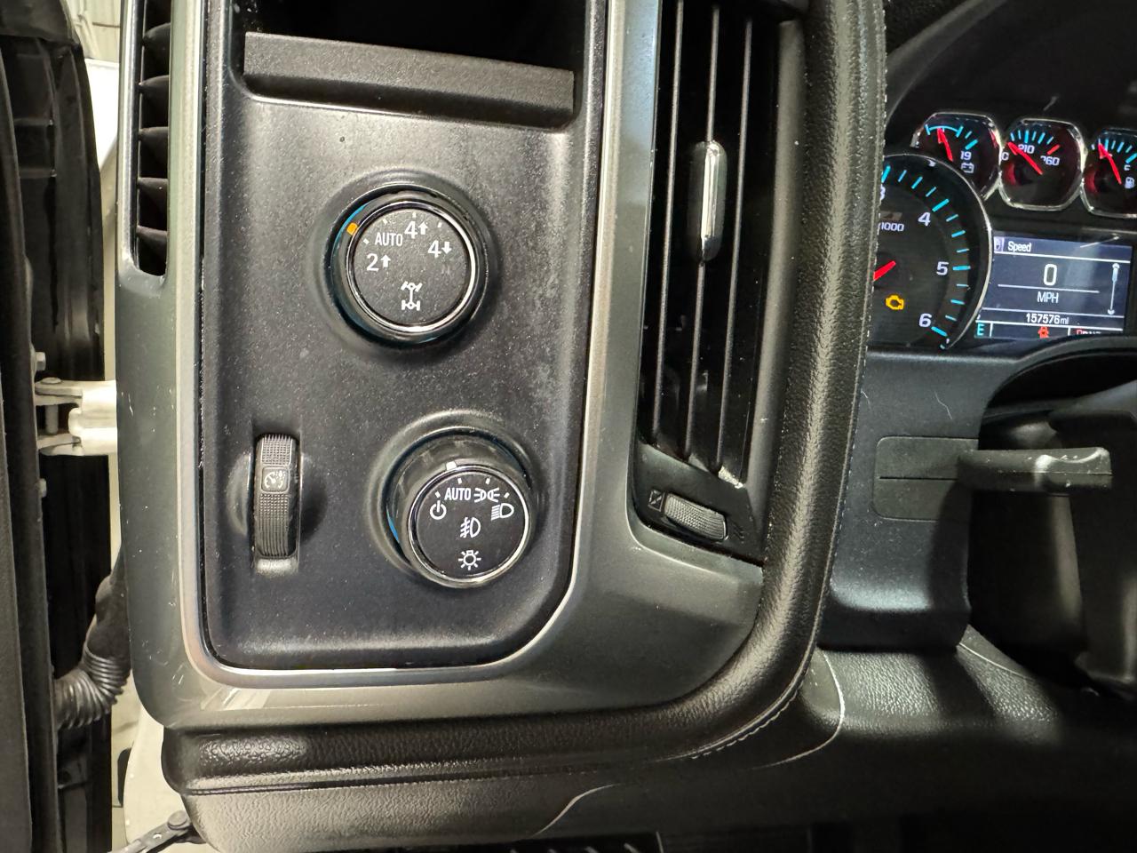 Chevrolet Silverado 1500 4WD Crew Cab 143.5" LTZ w/2LZ 2015