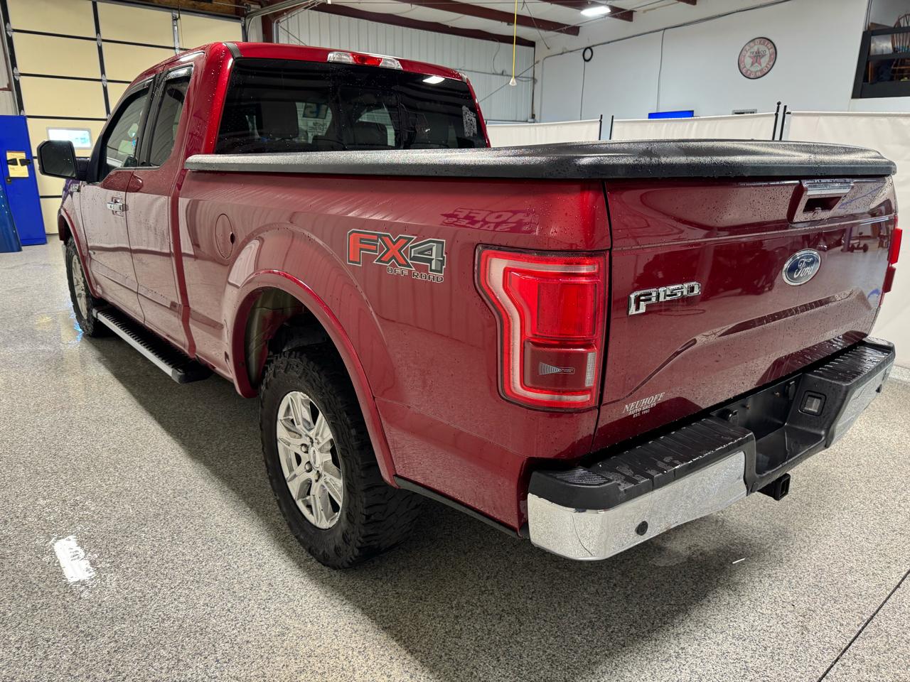 Ford F-150 4WD SuperCab 145" Lariat 2015