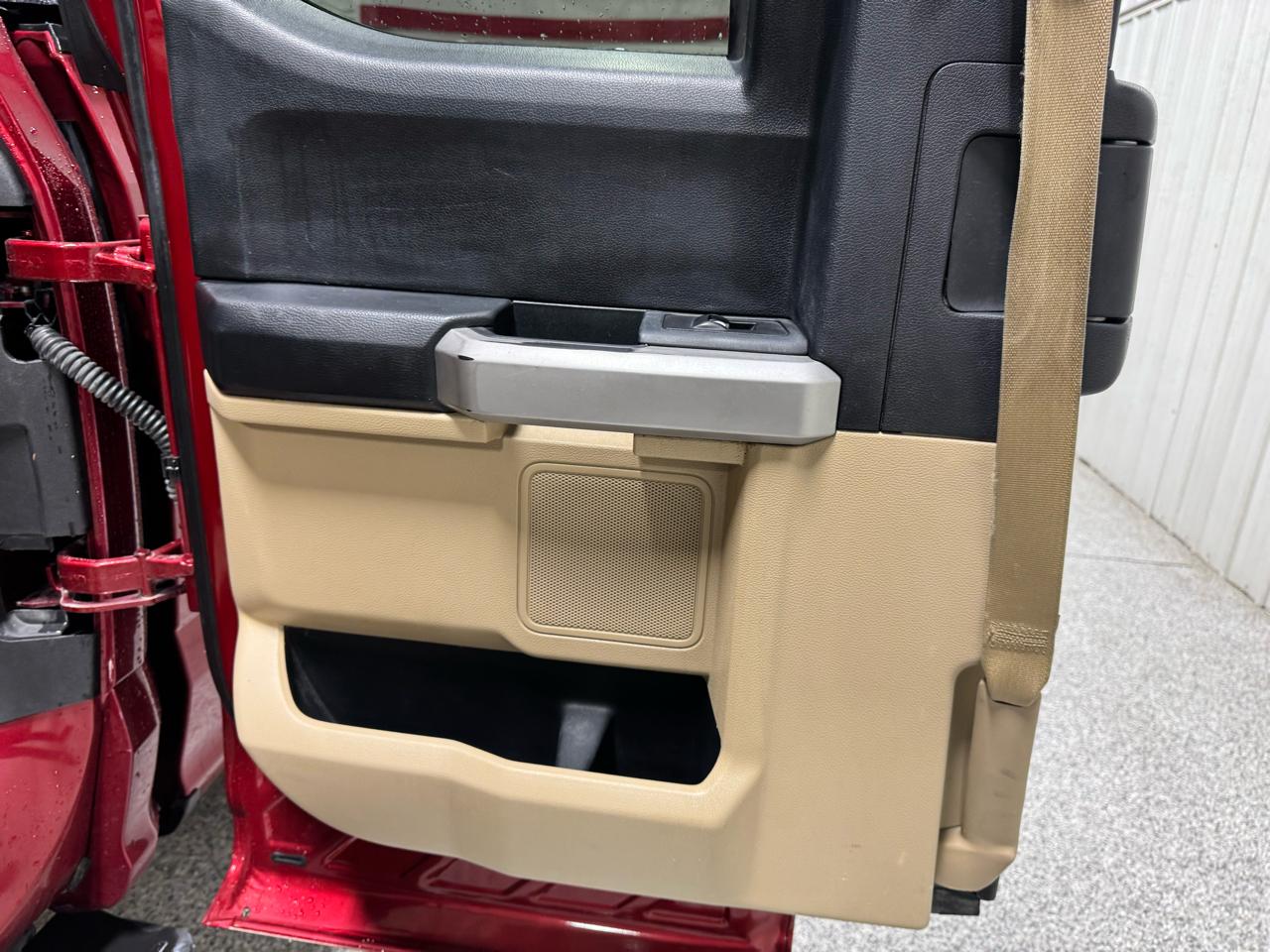 Ford F-150 4WD SuperCab 145" Lariat 2015