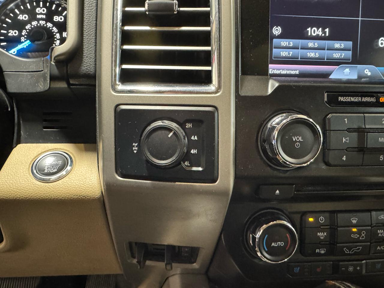 Ford F-150 4WD SuperCab 145" Lariat 2015