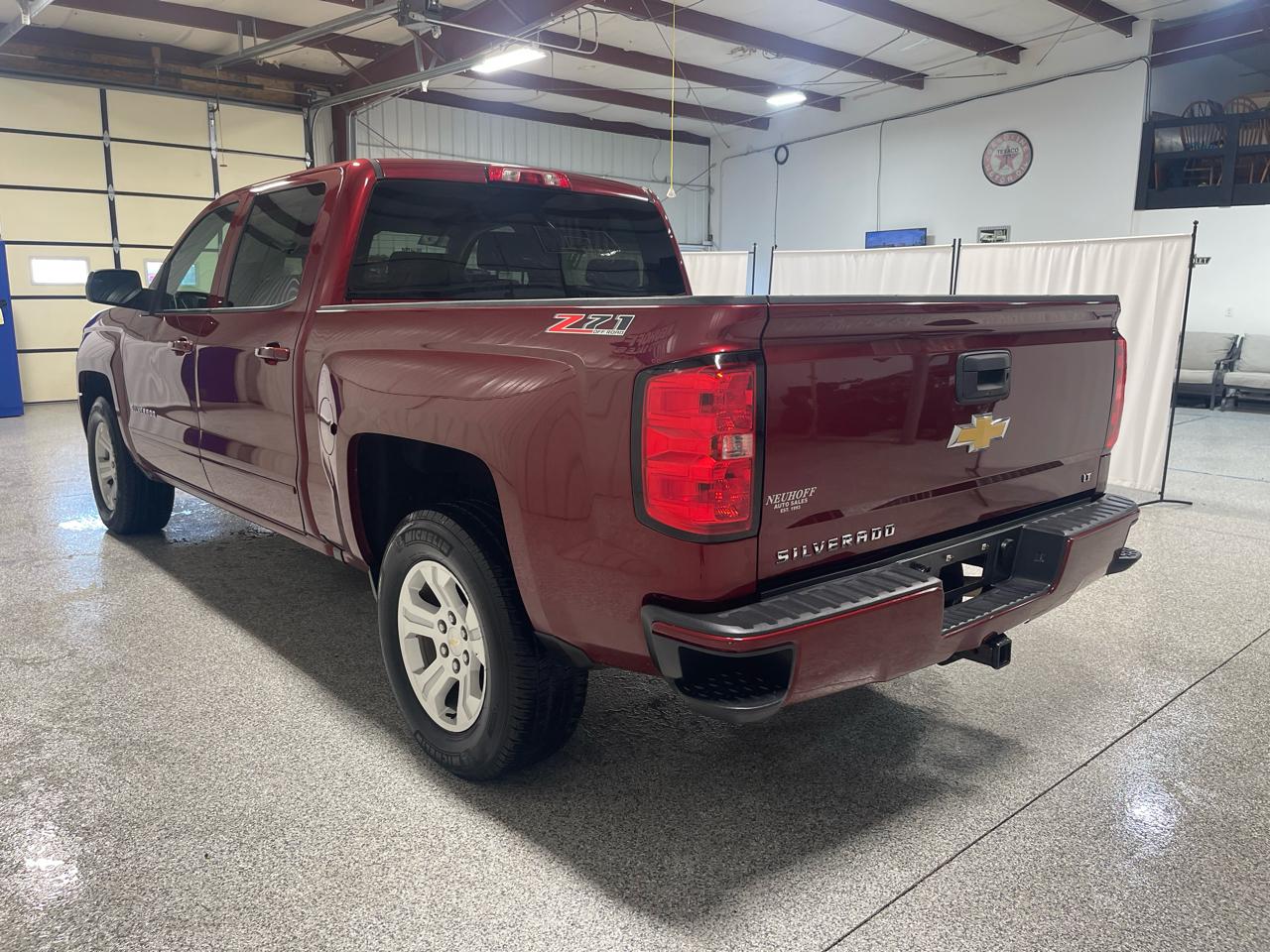 Chevrolet Silverado 1500 4WD Crew Cab 143.5" LT w/2LT 2016