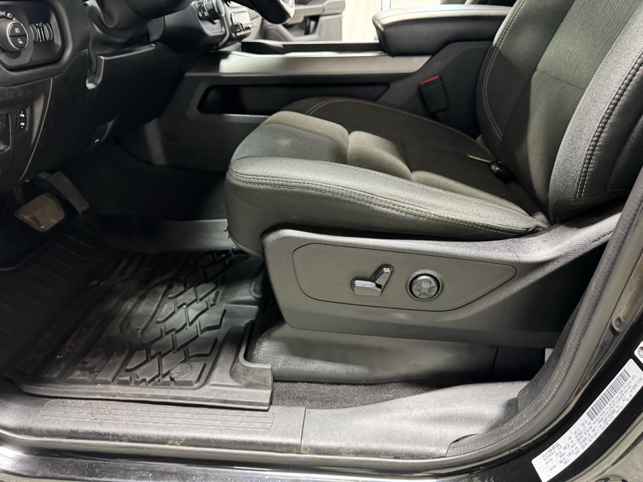 RAM 1500 Big Horn/Lone Star 4x4 Crew Cab 5'7" Box 2019