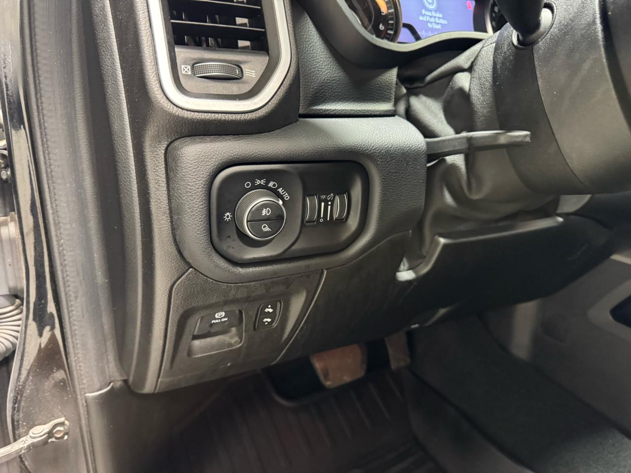 RAM 1500 Big Horn/Lone Star 4x4 Crew Cab 5'7" Box 2019
