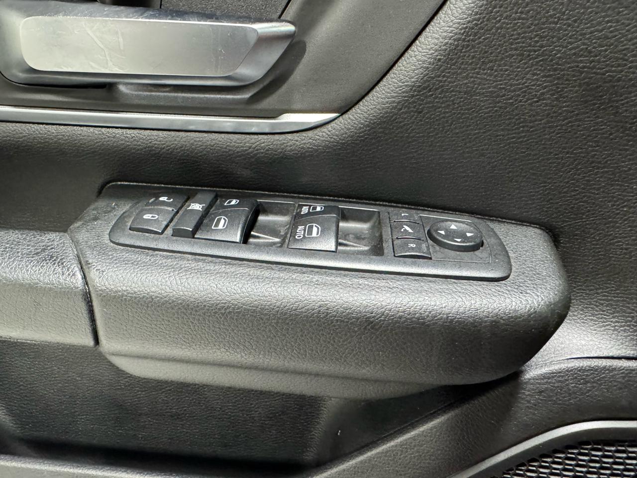 RAM 1500 Big Horn/Lone Star 4x4 Crew Cab 5'7" Box 2019