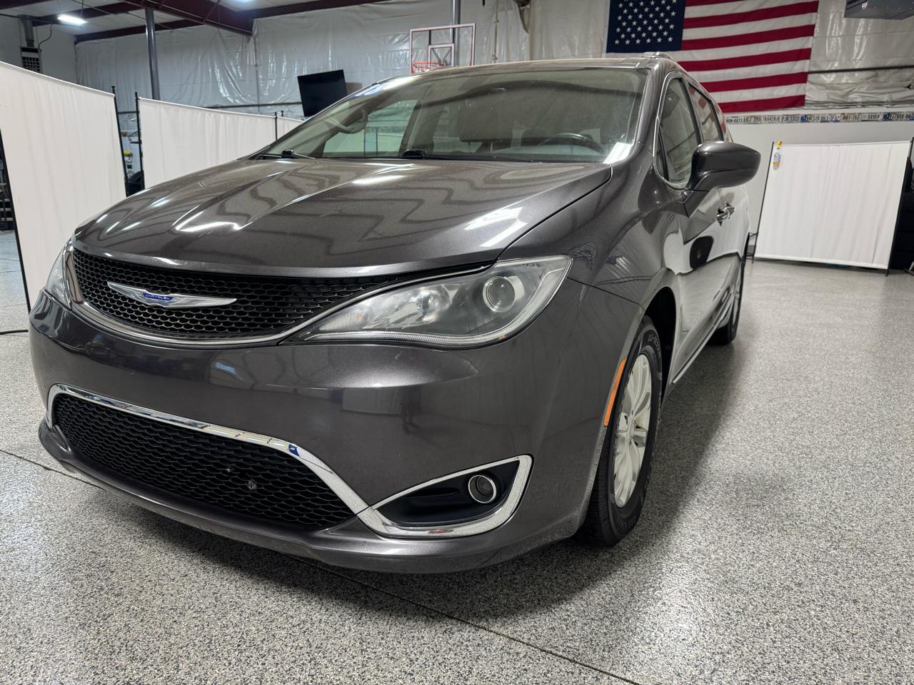 Chrysler Pacifica Touring L Plus FWD 2018