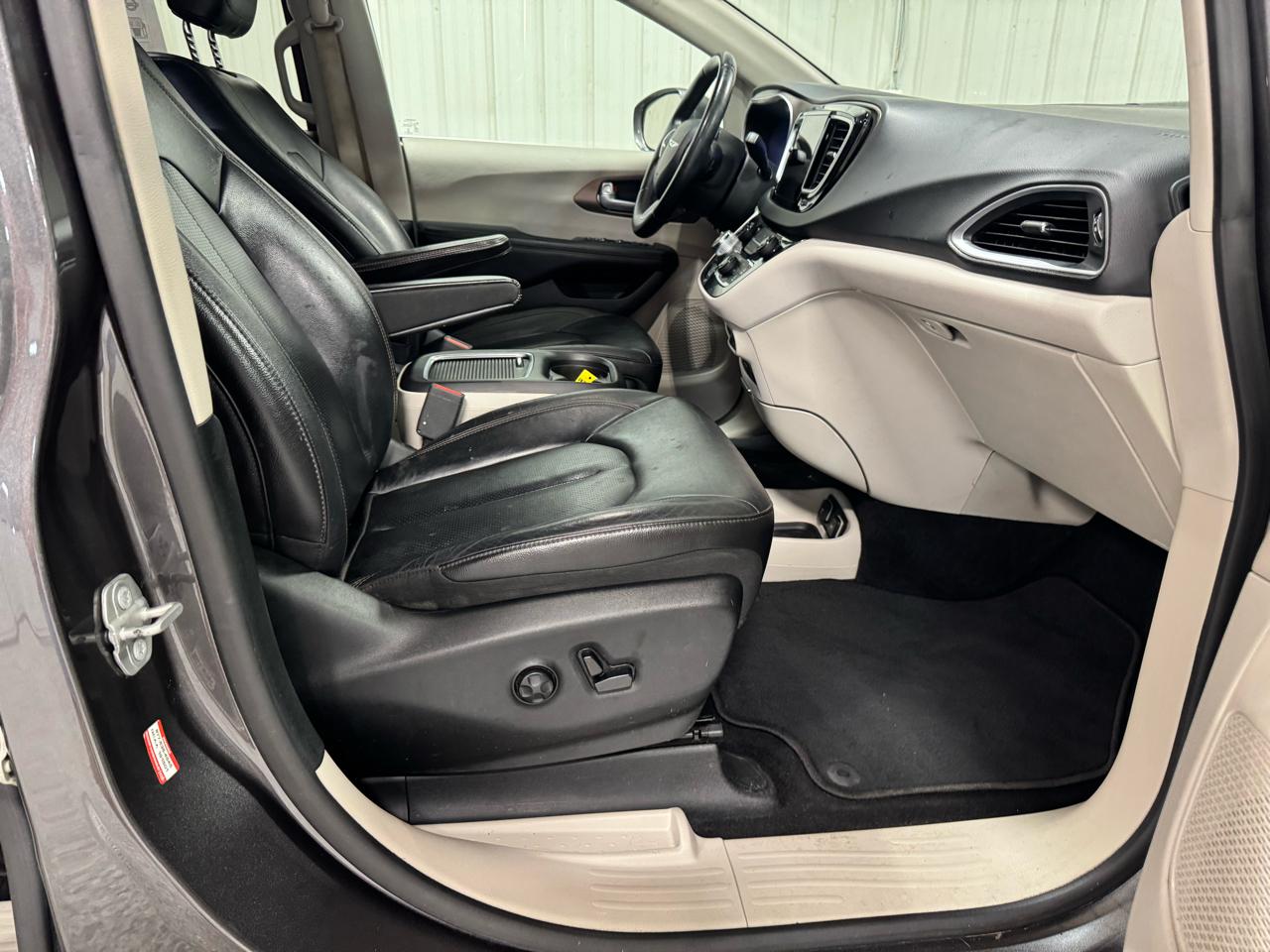 Chrysler Pacifica Touring L Plus FWD 2018