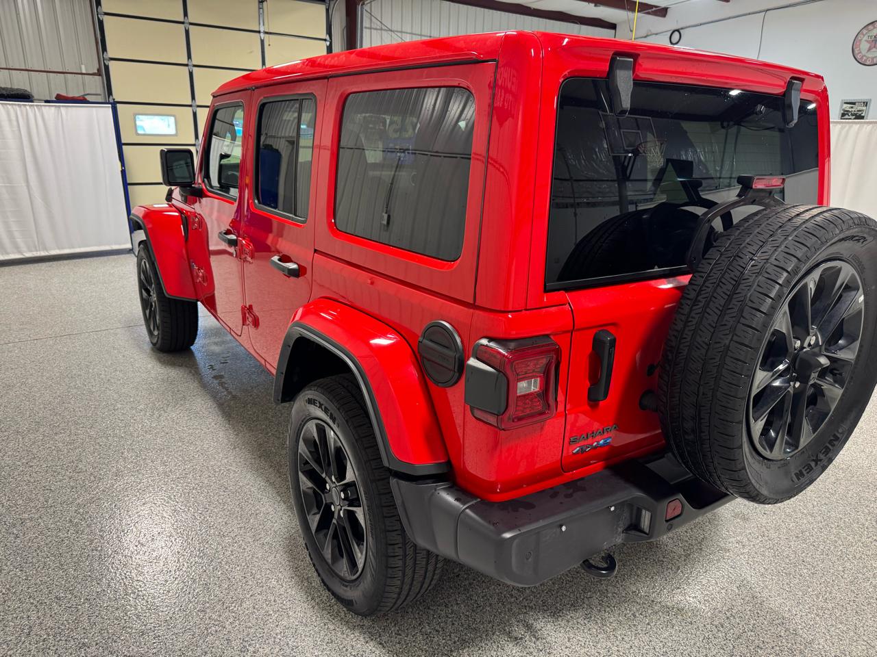 Jeep Wrangler 4xe Sahara 4x4 2025