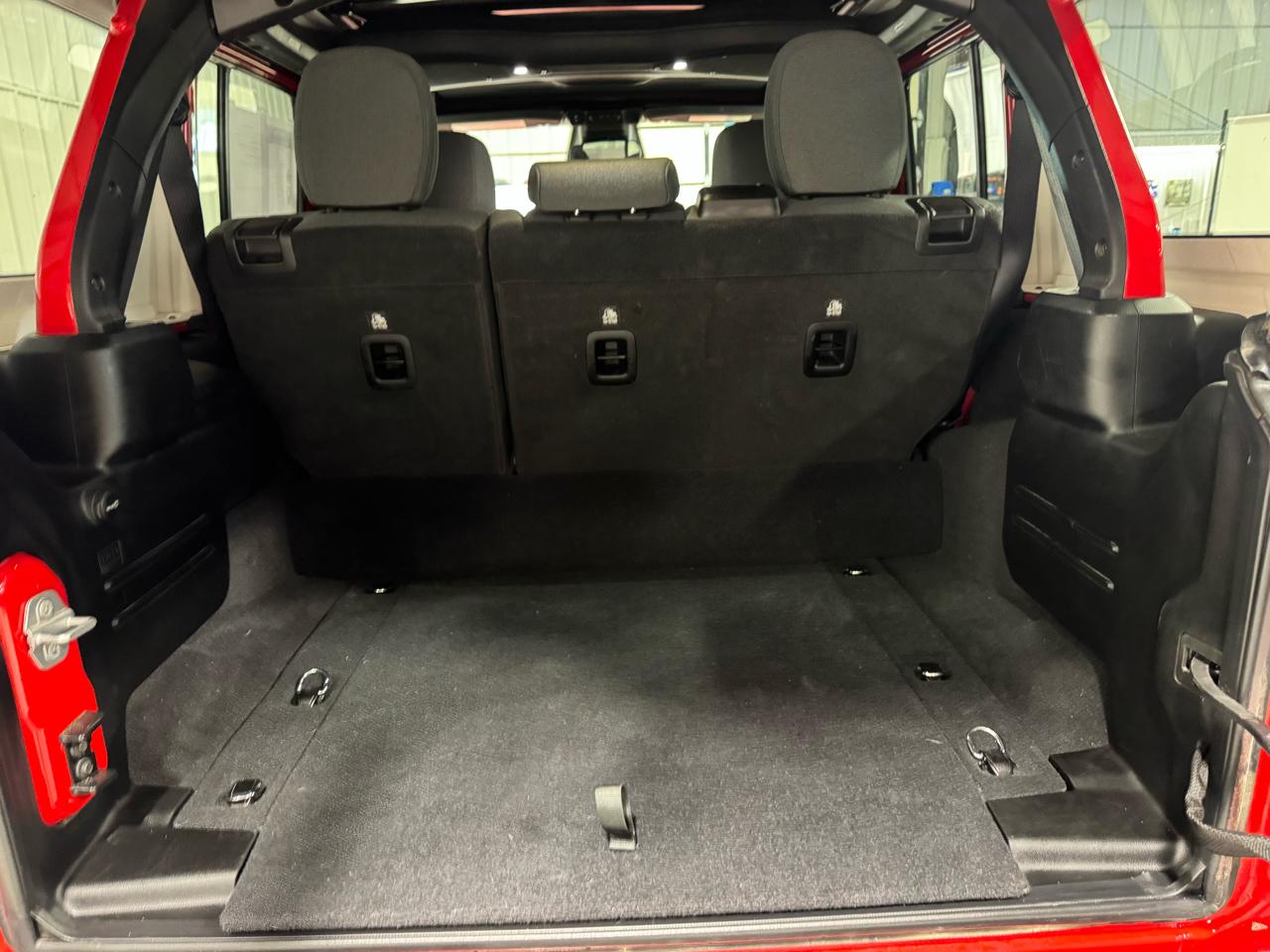 Jeep Wrangler 4xe Sahara 4x4 2025