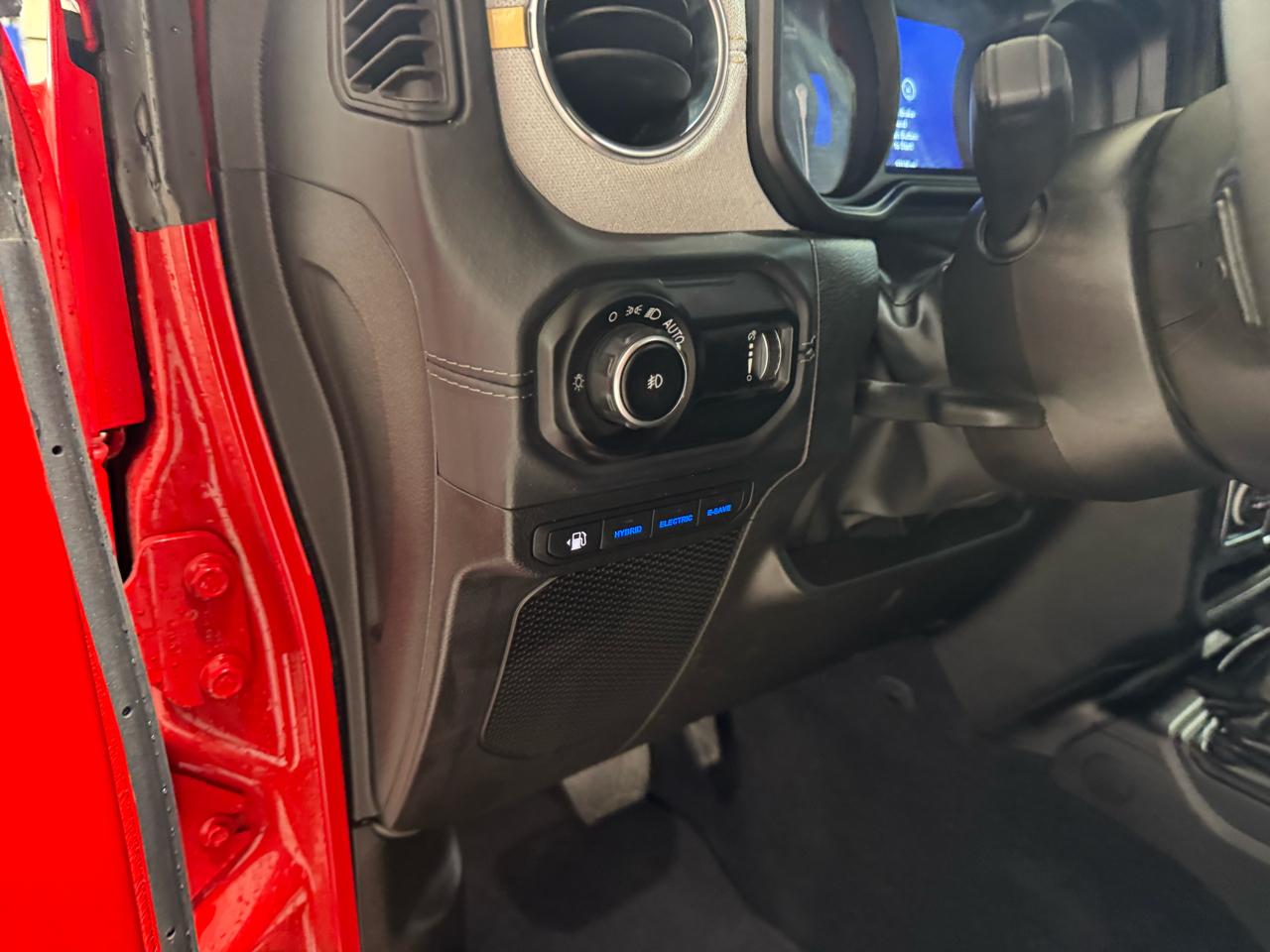 Jeep Wrangler 4xe Sahara 4x4 2025