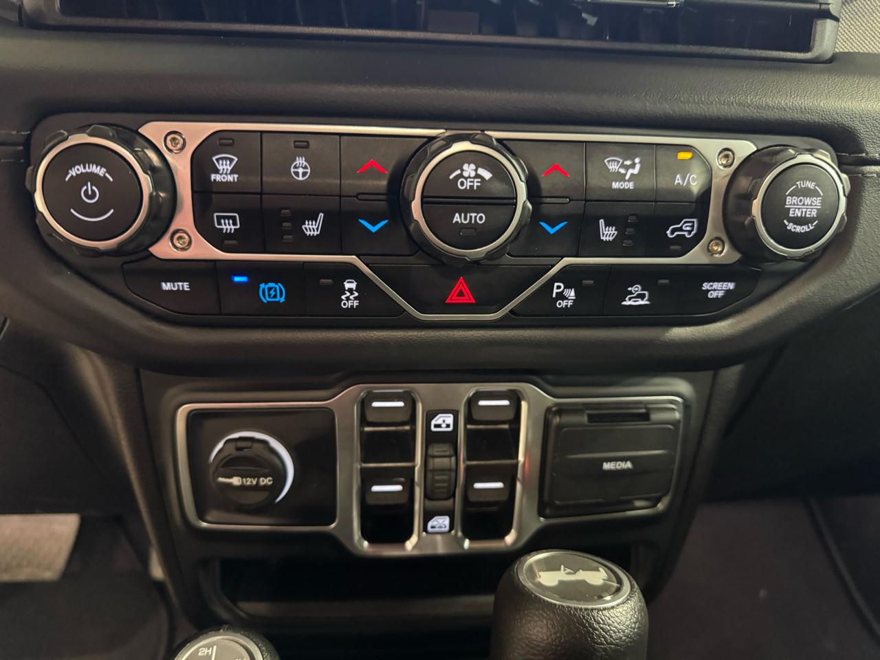 Jeep Wrangler 4xe Sahara 4x4 2025