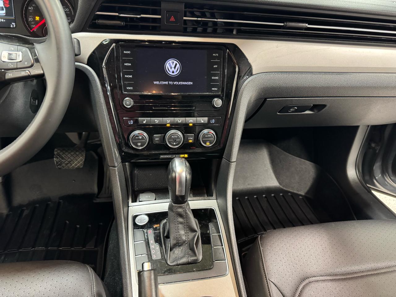 Volkswagen Passat 2.0T SE Auto 2022